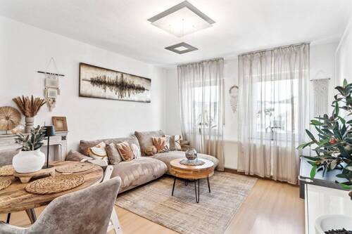Wohnzimmer - Top vermietete 3-Zimmerwohnung mit Balkon