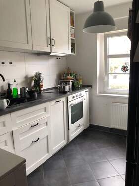 sep. Küche (EBK abkaufbar) - 3 Zimmer Etagenwohnung in Markkleeberg