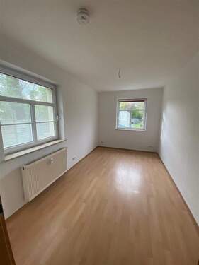 Kinderzimmer vom WZ abgehend - 