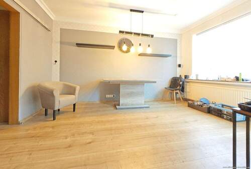 Wohnzimmer - 4 Zimmer Reihenmittelhaus in Bremen