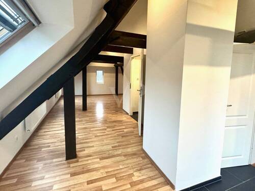 Lichtdurchflutetes Schlafzimmer