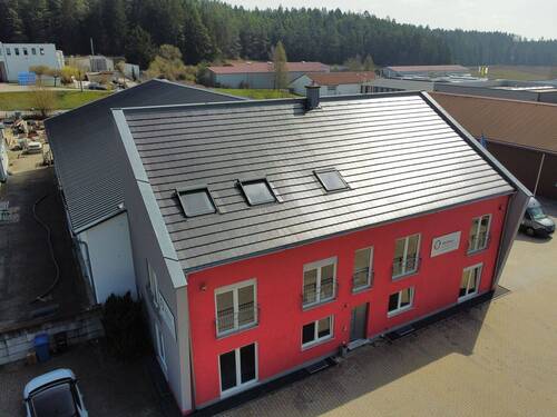 modernes Bürogebäude mit Wohnung - Halle in Lauterhofen zum Kaufen