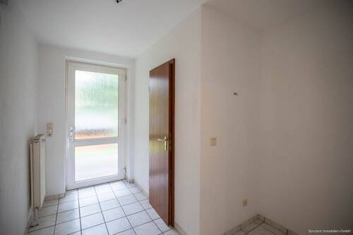 Flur - 5 Zimmer Doppelhaushälfte zum Kaufen in Elmshorn