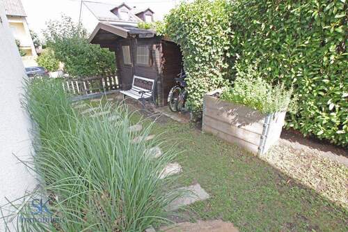 Gartenzugang und zweites Gartenhaus - Reihenendhaus mit 137,20 m&sup2; in Olching / Geiselbullach zum Kaufen