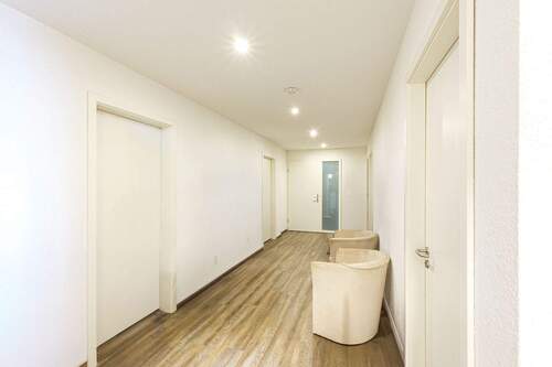 Flurbereich - 7 Zimmer Etagenwohnung zum Kaufen in Ludwigsburg