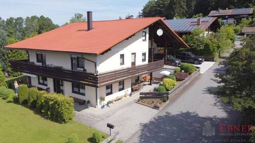 1510 Ansicht 2 - 6 Zimmer Mehrfamilienhaus, Wohnhaus zum Kaufen in Drachselsried