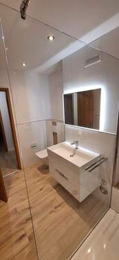 Badezimmer 2 - 2 Zimmer Etagenwohnung zur Miete in Mettmann