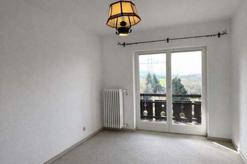 Kinderzimmer mit Zugang zum Balkon - 