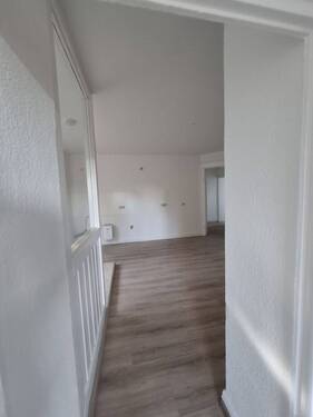 thumbnail_20250915_164042.jpg - 