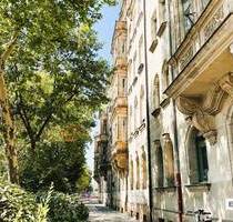 We love it! Feine kleine 2- 3 Zi.-Altbauwohnung mit Stuck und Stil. - Fürth Innenstadt