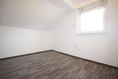 weiteres Zimmer/Büro (DG) - 