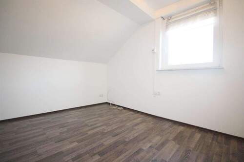 weiteres Zimmer/Büro (DG) - 