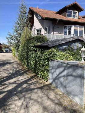 Seitliche Hausansicht - RESERVIERT: Großzügige Doppelhaushälfte in Andechs-Frieding