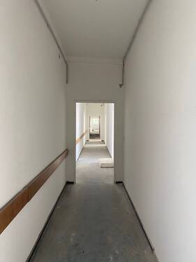 Flur - 5 Zimmer Büro zur Miete in Berlin