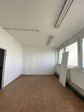 Raum 2 - 5 Zimmer Büro in Berlin