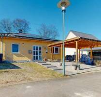 Stilvolles Wohnen in ruhiger Lage - Einfamilienhaus mit Koiteich und überdachter Terrasse - Potsdam Golm