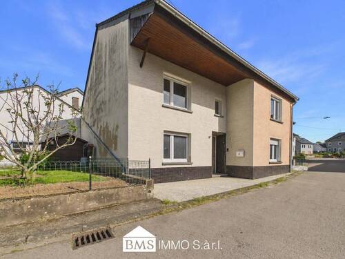Bild 2 - 8 Zimmer Einfamilienhaus zum Kaufen in Ralingen