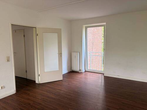 Ansicht I: Wohnzimmer - 2 Zimmer Etagenwohnung in Düsseldorf