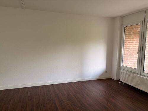 Ansicht II: Wohnzimmer - Etagenwohnung mit 66,30 m&sup2; in Düsseldorf zur Miete