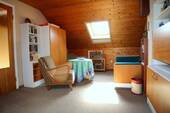 Zimmer im Dachgeschoss - 