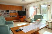 Wohnzimmer mit Terrassengang - 