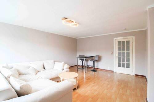 Wohnzimmer - 2 Zimmer Etagenwohnung zum Kaufen in Hamburg