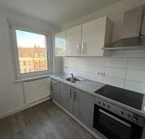 Zentral, lebendig... Marierthal.. ..helle, moderne 3 Zimmer-Wohnung mit Einbauküche .. sofort einzugsfertig - Zwickau Brand