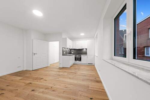 Wohn-/ Schlafzimmer mit Küche - 