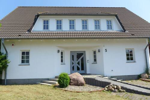 Eingang/Haupthaus - 9 Zimmer Mehrfamilienhaus, Wohnhaus zum Kaufen in Nienhagen