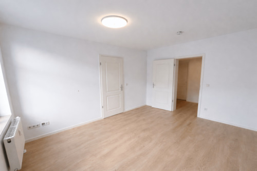 Wohnzimmer - 3 Zimmer Etagenwohnung zum Kaufen in Leipzig