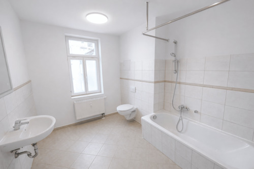 Badezimmer - Etagenwohnung mit 69,00 m&sup2; in Leipzig zum Kaufen