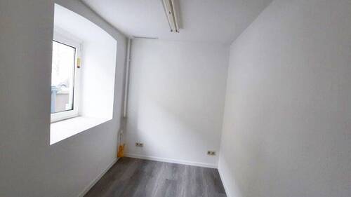 kleiner Raum - 2 Zimmer Büro in Gera