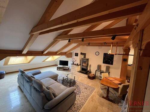 Wohnzimmer 2 - 2 Zimmer Etagenwohnung in Drachselsried