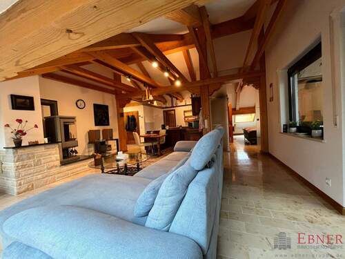 Wohnzimmer und Kueche - Etagenwohnung mit 65,40 m&sup2; in Drachselsried zum Kaufen