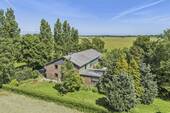 Drohnenaufnahme (3) - Resthof in schöner Feldrandlage von Vadersdorf mit diversen Nutzungs- und Gestaltungsoptionen