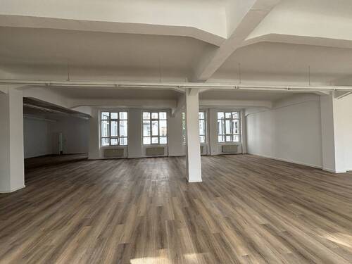 Bild 2 - 4 Zimmer Mehrfamilienhaus, Wohnhaus zum Kaufen in Krefeld