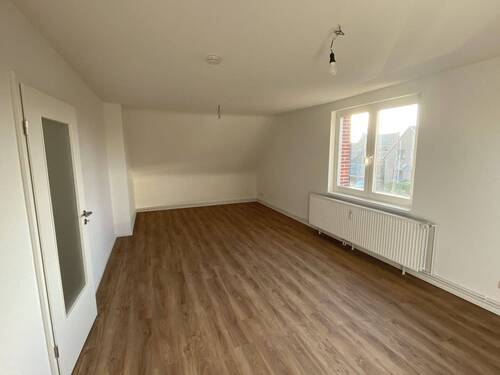 Zimmer 2 - 