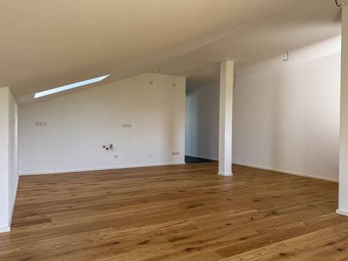 Blick zur Küche - 3 Zimmer Etagenwohnung in Fischbachau