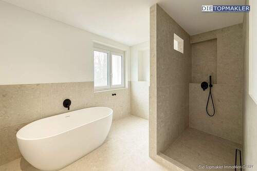 Badezimmer im Obergeschoss - 