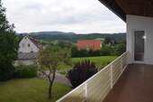 Ausblick vom Balkon - 5 Zimmer Etagenwohnung zum Kaufen in Jungingen
