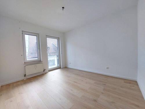 Bild 1 - Solides Investment in Rheinnähe: Kürzlich sanierte, gut vermietete 3-Zimmer-Wohnung in Worms!