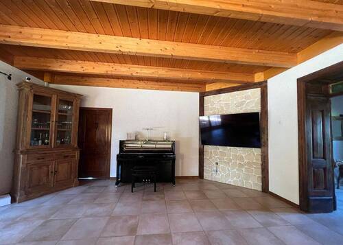 Großzügiges Wohnzimmer - 