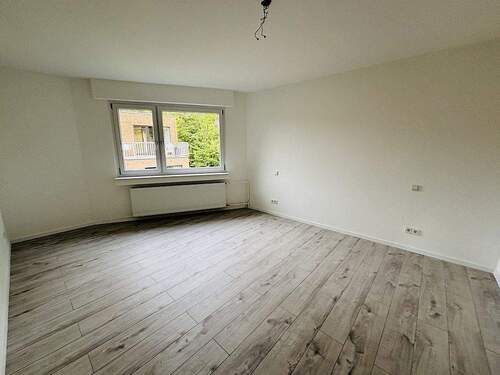 Bild 2 - 3 Zimmer Etagenwohnung zum Kaufen in Düsseldorf