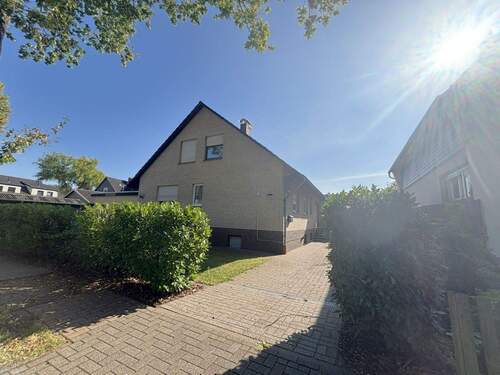 Straßenansicht - 