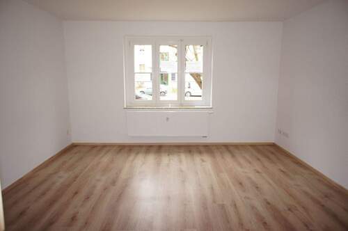 DSC09429 - Frei ab 1.3.26 - Moderne 2-Zi.-Whg. im 2. OG - Bad mit Fenster !