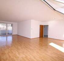 Großer Wohnbereich mit Westbalkon - gepflegte 3-Zi.-ETW in Gifhorn - Musikerviertel