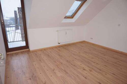 Schlafzimmer - 2 Zimmer Etagenwohnung zur Miete in Chemnitz