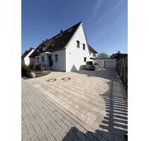 Modernisierte DHH mit zwei Wohneinheiten, Eigennutzung und Mieteinnahmen, Garten und Garage - Bielefeld / Quelle