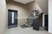 V9742 Treppenhaus - 