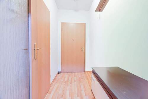 Flur - 1 Zimmer Etagenwohnung in Chemnitz